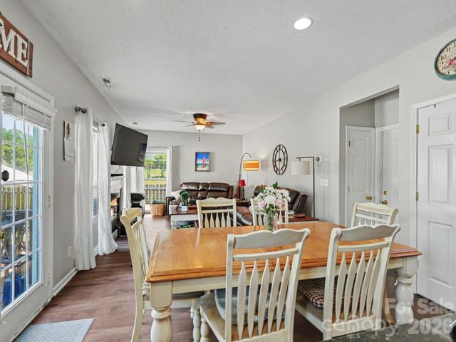5716 Autumn Knoll Place NW, Concord, NC 28027