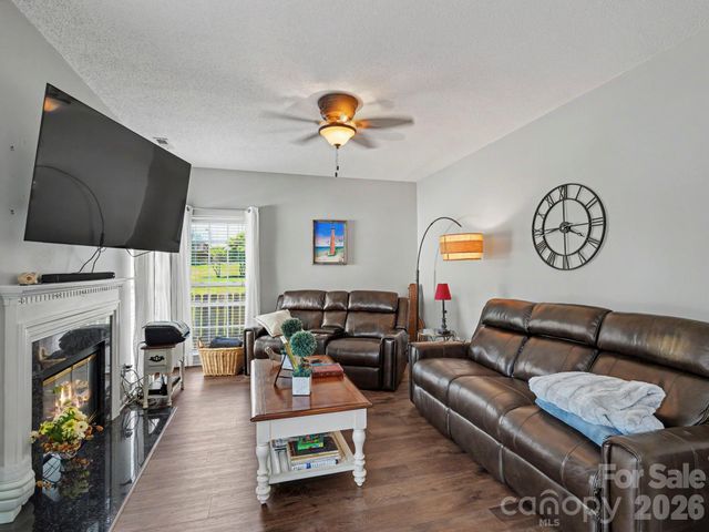 5716 Autumn Knoll Place NW, Concord, NC 28027