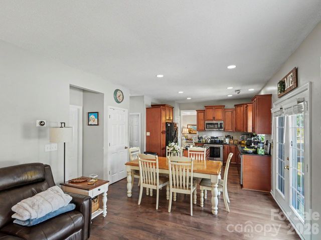 5716 Autumn Knoll Place NW, Concord, NC 28027