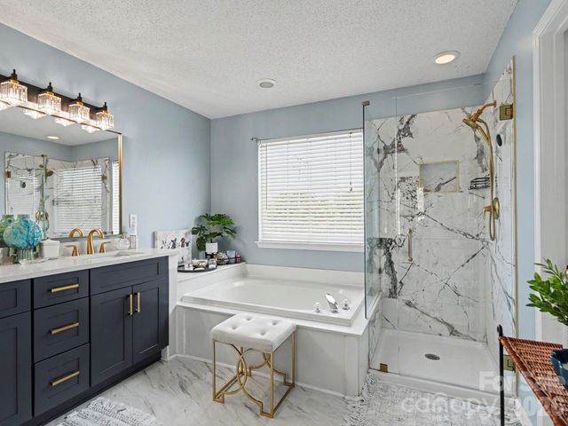 5716 Autumn Knoll Place NW, Concord, NC 28027