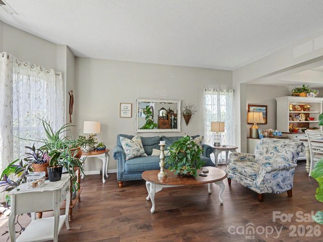 5716 Autumn Knoll Place NW, Concord, NC 28027
