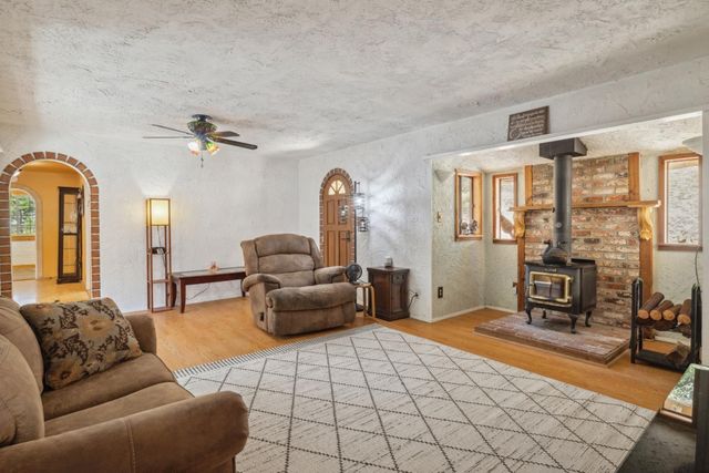 355 Santa Cruz Street, Boulder Creek, CA 95006