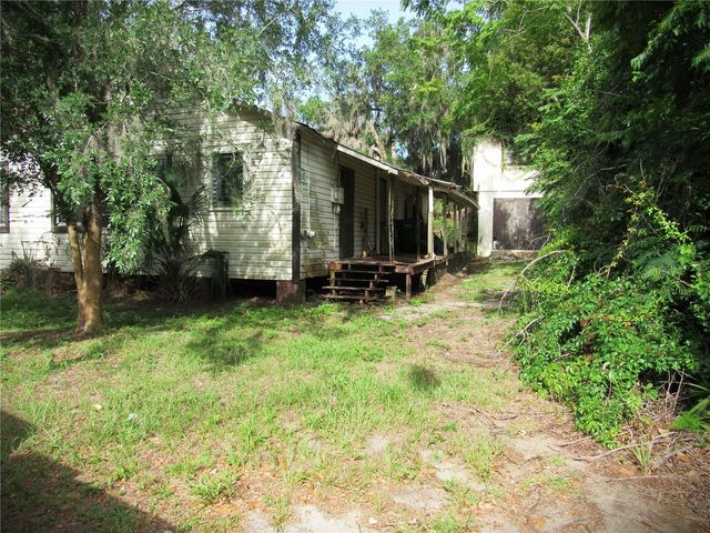 14 S LAKE STREET, Crescent City, FL 32112