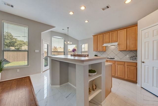 5820 Chatham Lane, The Colony, TX 75056