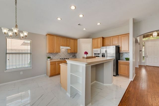 5820 Chatham Lane, The Colony, TX 75056