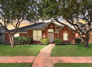 5820 Chatham Lane, The Colony, TX 75056