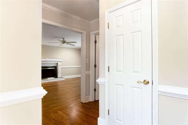 1405 Holly Lake Circle, Snellville, GA 30078