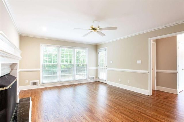 1405 Holly Lake Circle, Snellville, GA 30078