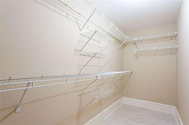 1405 Holly Lake Circle, Snellville, GA 30078