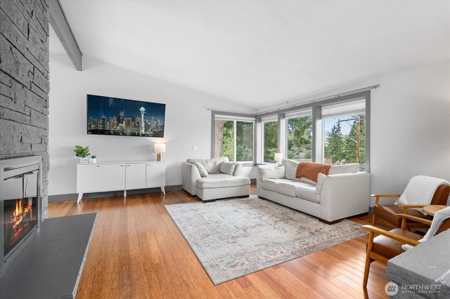 6205 NE 196th Street, Kenmore, WA 98028