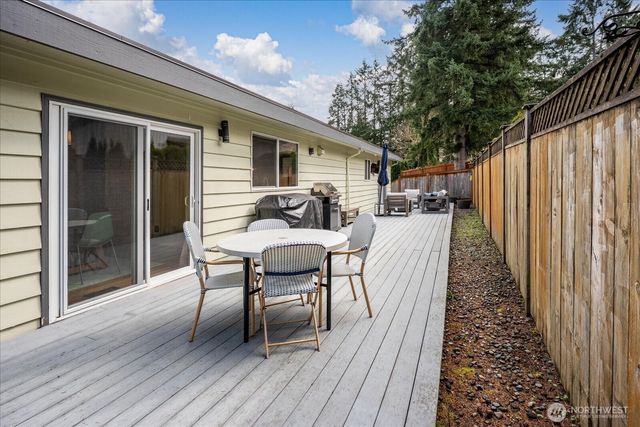6205 NE 196th Street, Kenmore, WA 98028