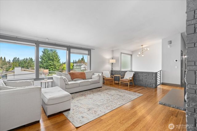 6205 NE 196th Street, Kenmore, WA 98028