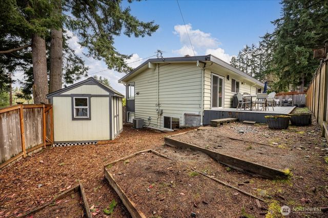 6205 NE 196th Street, Kenmore, WA 98028