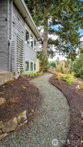 6205 NE 196th Street, Kenmore, WA 98028