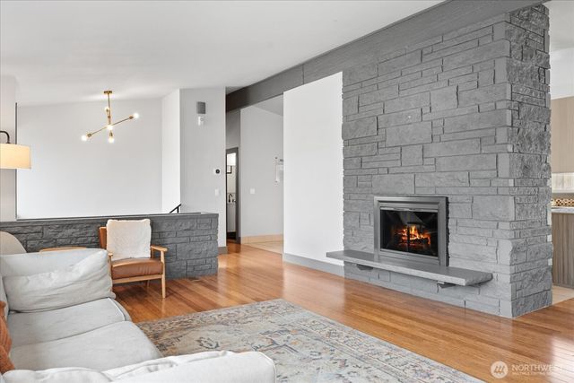 6205 NE 196th Street, Kenmore, WA 98028