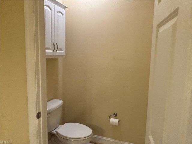 1513 Rosehill DR, Chesapeake, VA 23320