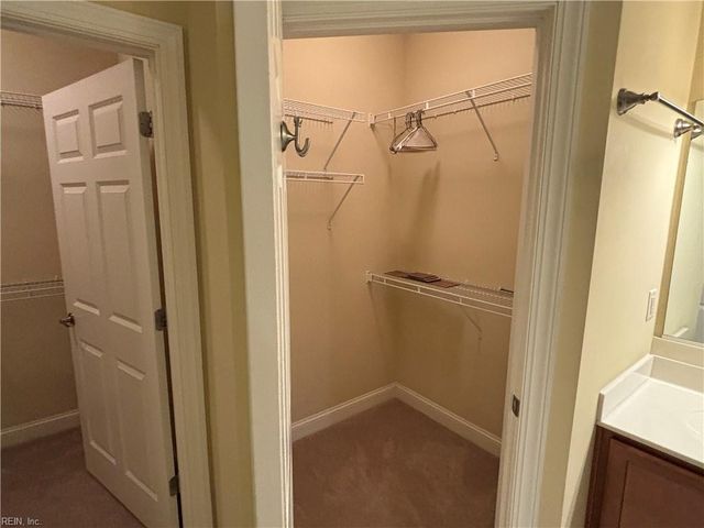 1513 Rosehill DR, Chesapeake, VA 23320