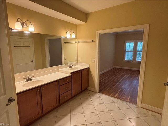 1513 Rosehill DR, Chesapeake, VA 23320