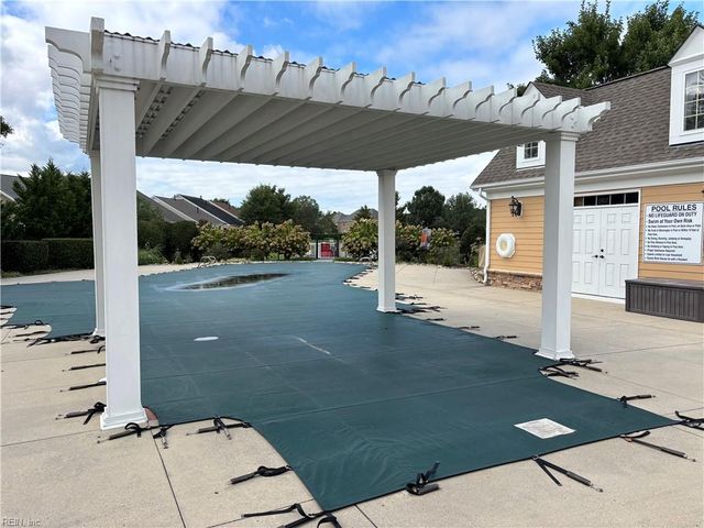 1513 Rosehill DR, Chesapeake, VA 23320