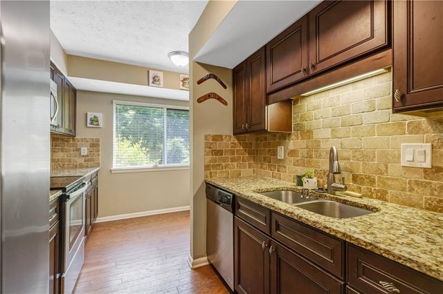 2877 Torreya Way SE 5, Marietta, GA 30067