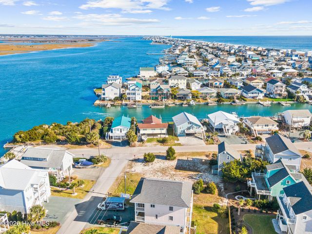 2103 Shoreline Drive, Holly Ridge, NC 28445