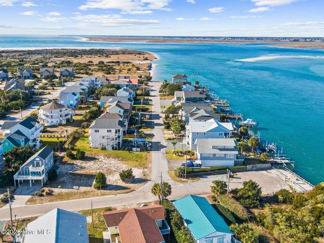 2103 Shoreline Drive, Holly Ridge, NC 28445