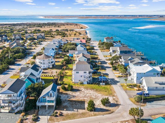 2103 Shoreline Drive, Holly Ridge, NC 28445