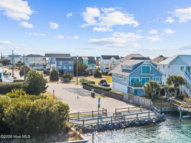 2103 Shoreline Drive, Holly Ridge, NC 28445