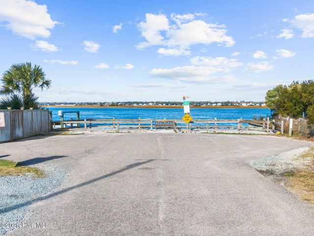 2103 Shoreline Drive, Holly Ridge, NC 28445