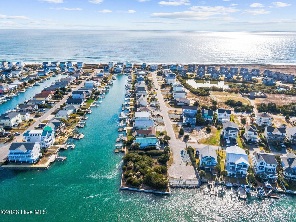 Image 23 of property listing at 2103 Shoreline Drive, Holly Ridge, NC 28445