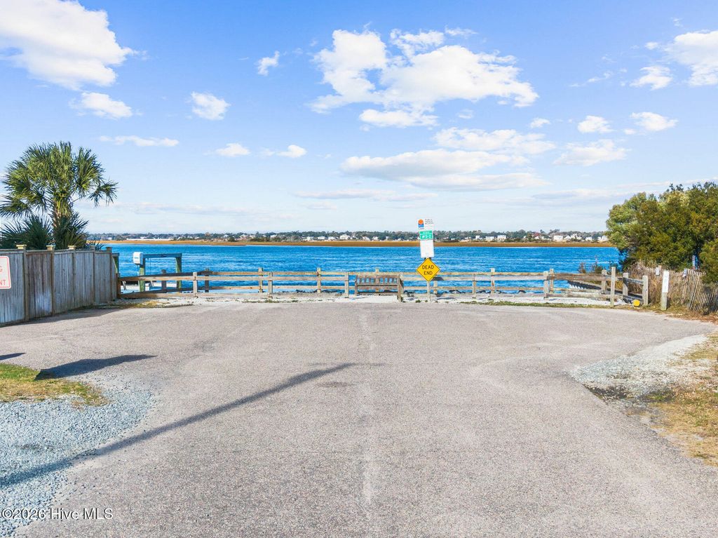 Image 25 of property listing at 2103 Shoreline Drive, Holly Ridge, NC 28445