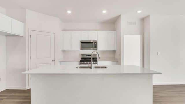 7866 W 106th Place, St. John, IN 46373