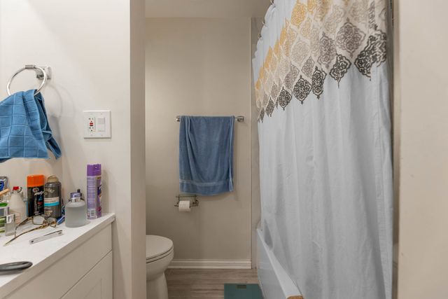 3305 S Damen Avenue, Chicago, IL 60608