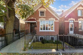 3305 S Damen Avenue, Chicago, IL 60608