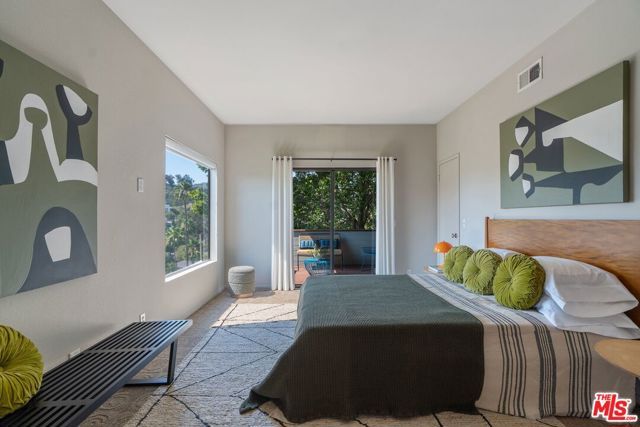 6201 Quebec Drive, Los Angeles, CA 90068