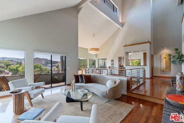 6201 Quebec Drive, Los Angeles, CA 90068