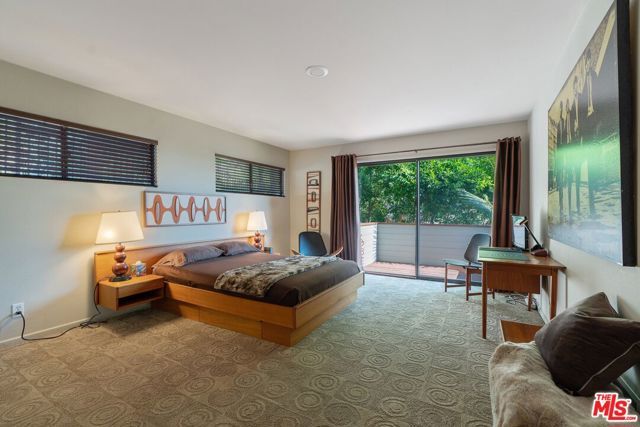 6201 Quebec Drive, Los Angeles, CA 90068