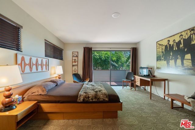 6201 Quebec Drive, Los Angeles, CA 90068