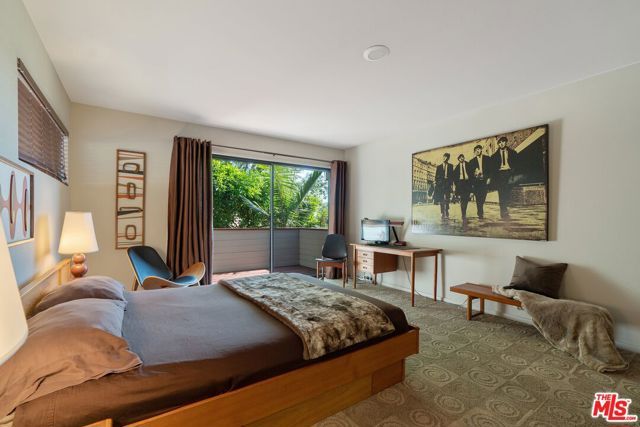 6201 Quebec Drive, Los Angeles, CA 90068