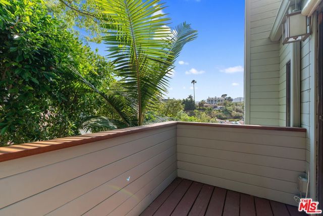 6201 Quebec Drive, Los Angeles, CA 90068