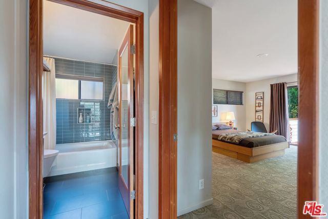 6201 Quebec Drive, Los Angeles, CA 90068