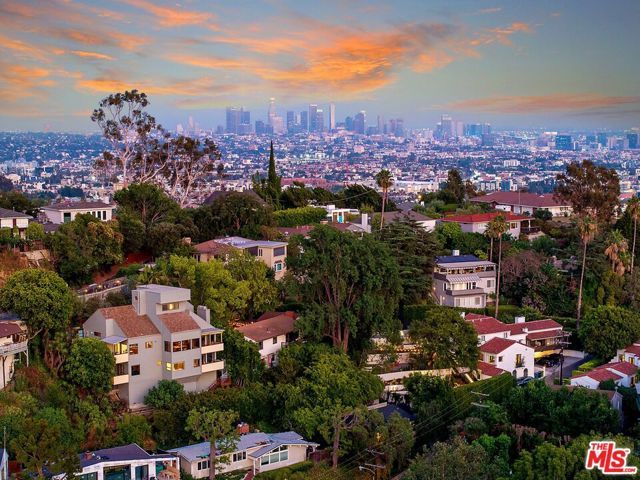 6201 Quebec Drive, Los Angeles, CA 90068