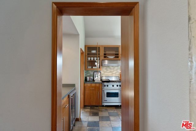 6201 Quebec Drive, Los Angeles, CA 90068