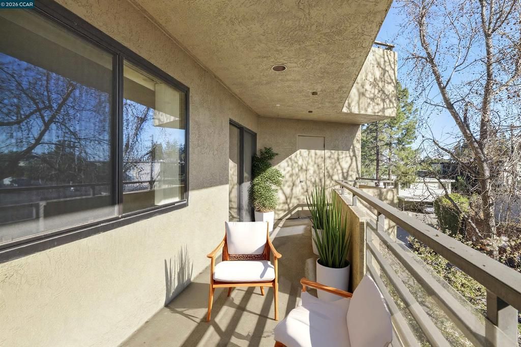 Image 21 of property listing at 1201 Alta Vista Dr 209, Walnut Creek, CA 94596