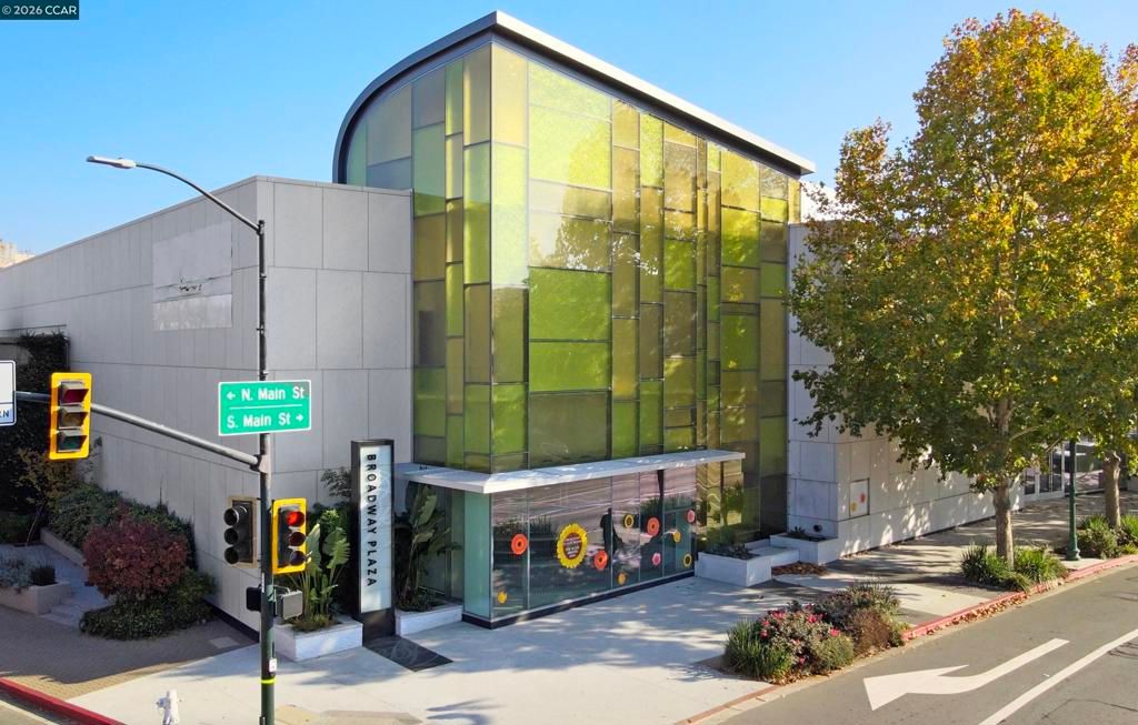 Image 33 of property listing at 1201 Alta Vista Dr 209, Walnut Creek, CA 94596