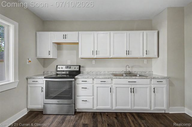 8111 E Hildale Street, Detroit, MI 48234
