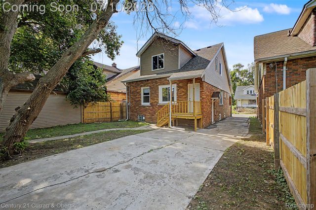 8111 E Hildale Street, Detroit, MI 48234