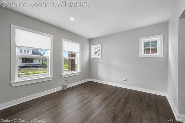 8111 E Hildale Street, Detroit, MI 48234