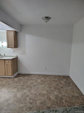 10101 Cadieux Road, Detroit, MI 48224