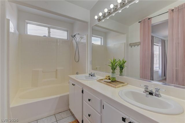 9564 Belle Fountain Avenue, Las Vegas, NV 89123